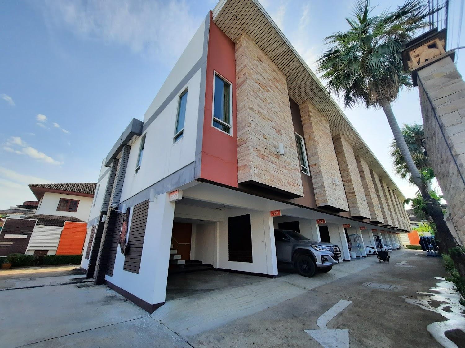 Cover Image for ลาติน รีสอร์ท