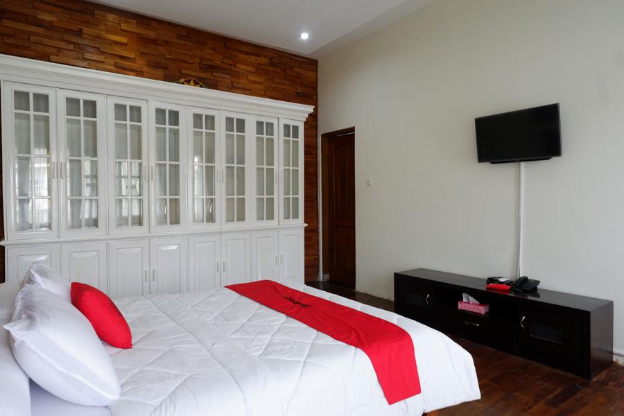Cover Image for RedDoorz Plus near UNSOED Purwokerto