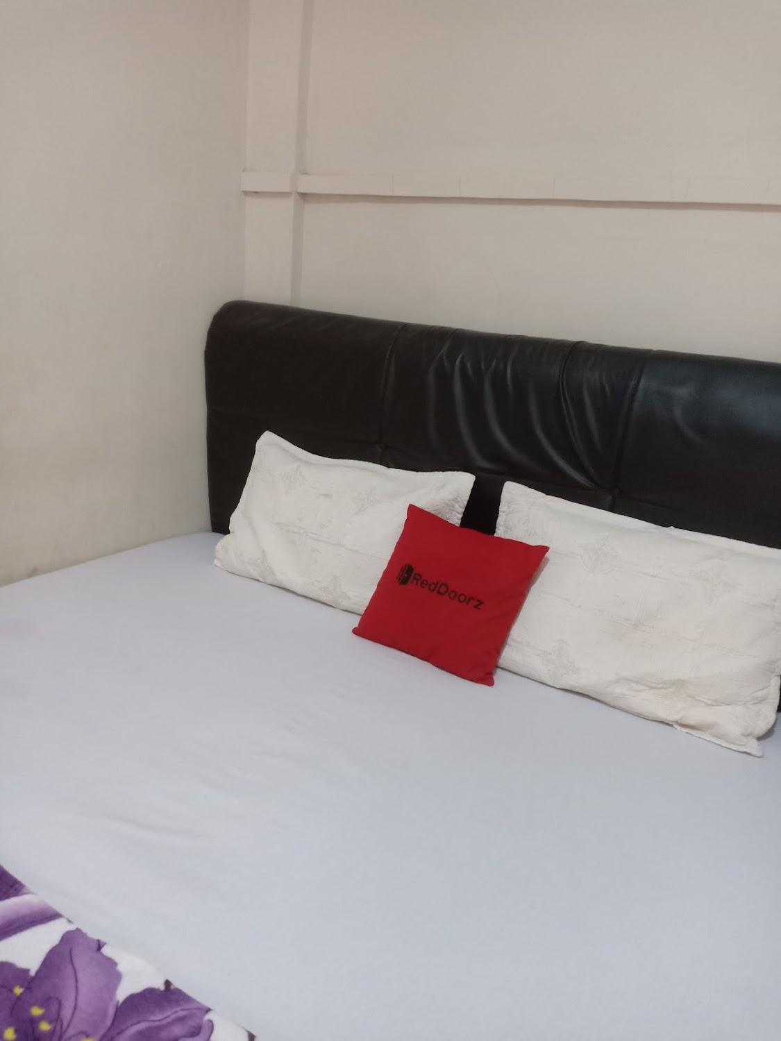 Cover Image for RedDoorz near Jalan Gatot Subroto Medan