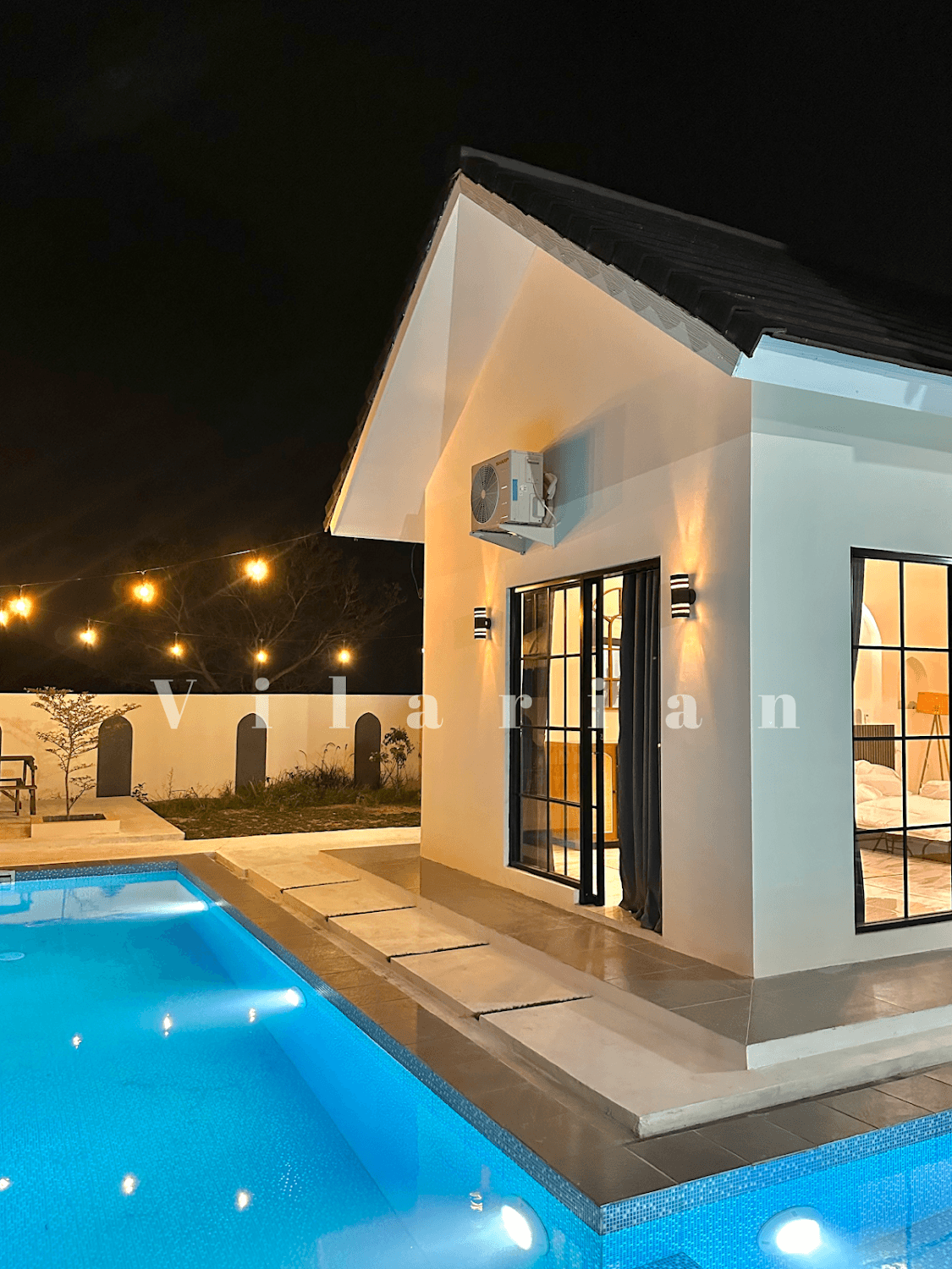 Cover Image for Villa Honey Moon