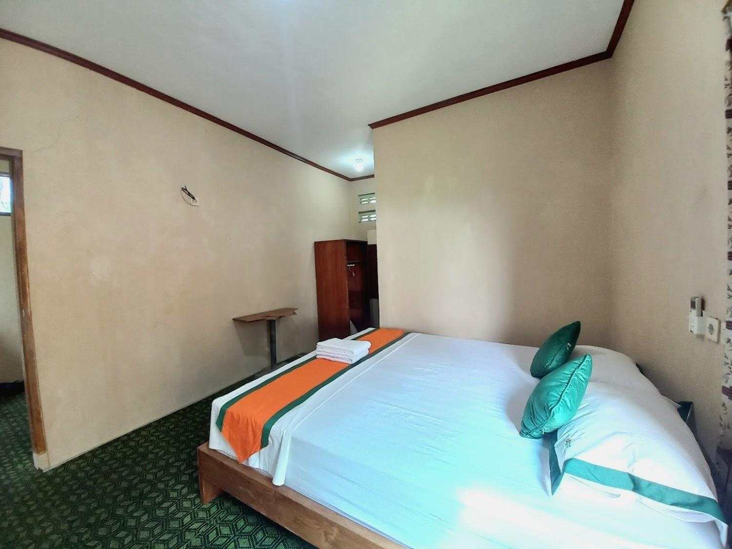 Cover Image for Hotel Jogja - Simply Homy Unit Roemah Kayoe