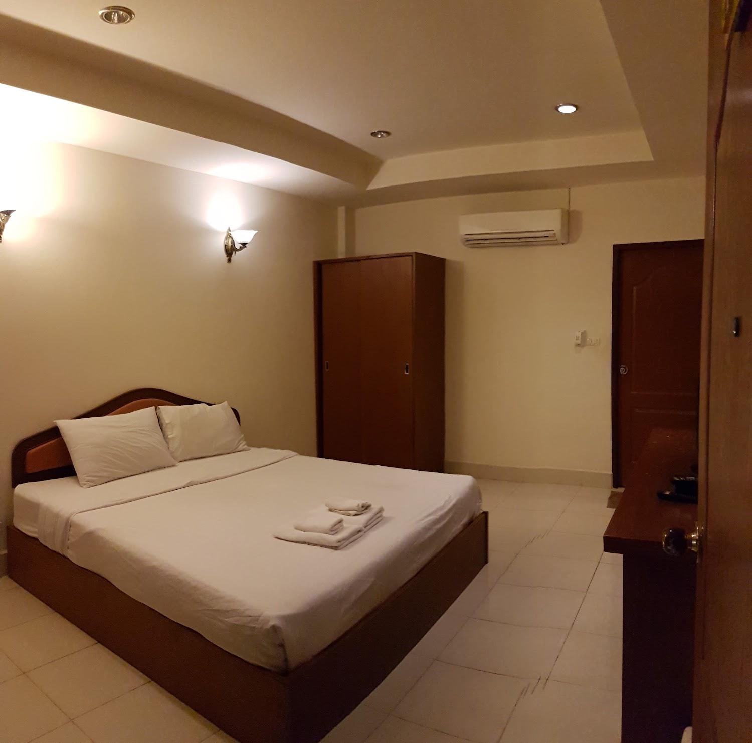 Cover Image for Phurafah Place Hotel