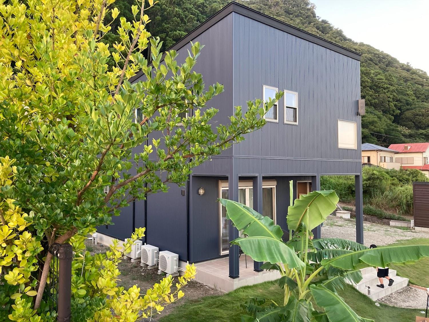 Cover Image for BEACH HOUSE 鴨川