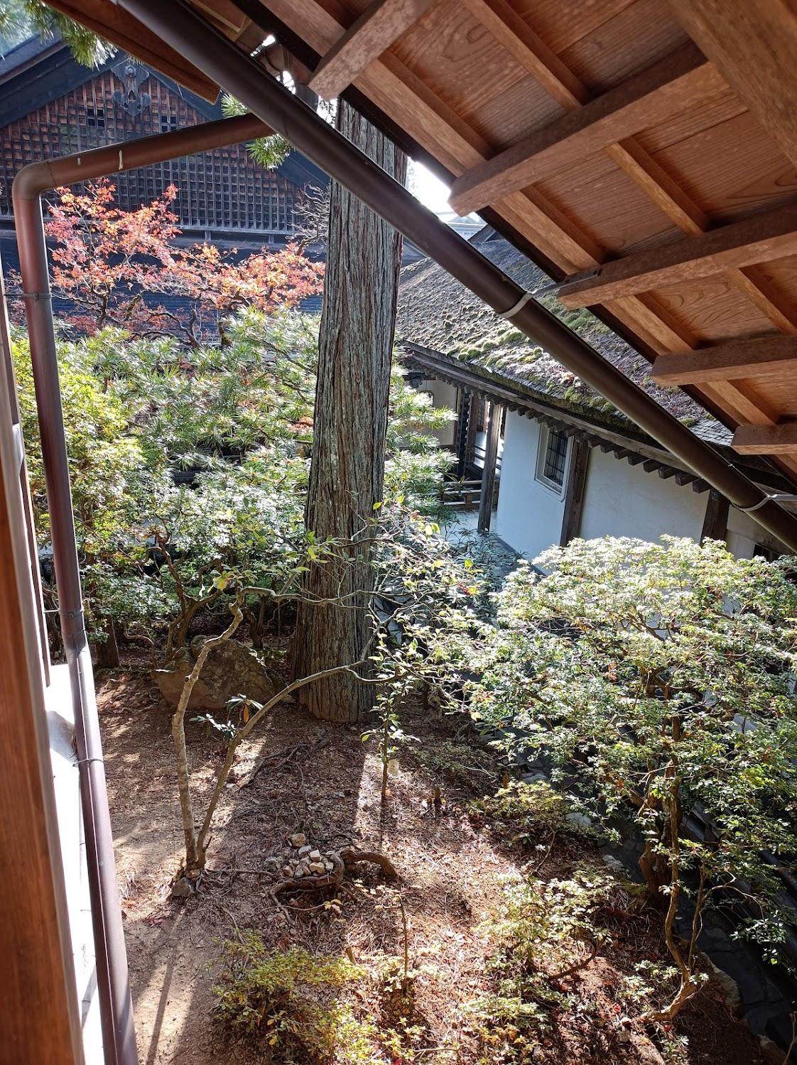 Cover Image for Ren'gejo-in Temple (Pilgrim's Lodging)