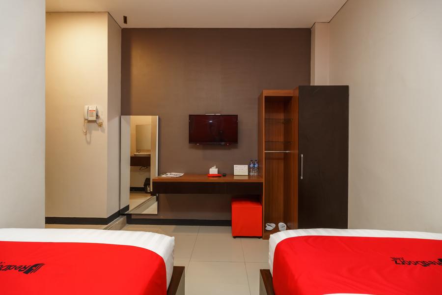 Cover Image for RedDoorz Plus @ Jav Front One Hotel