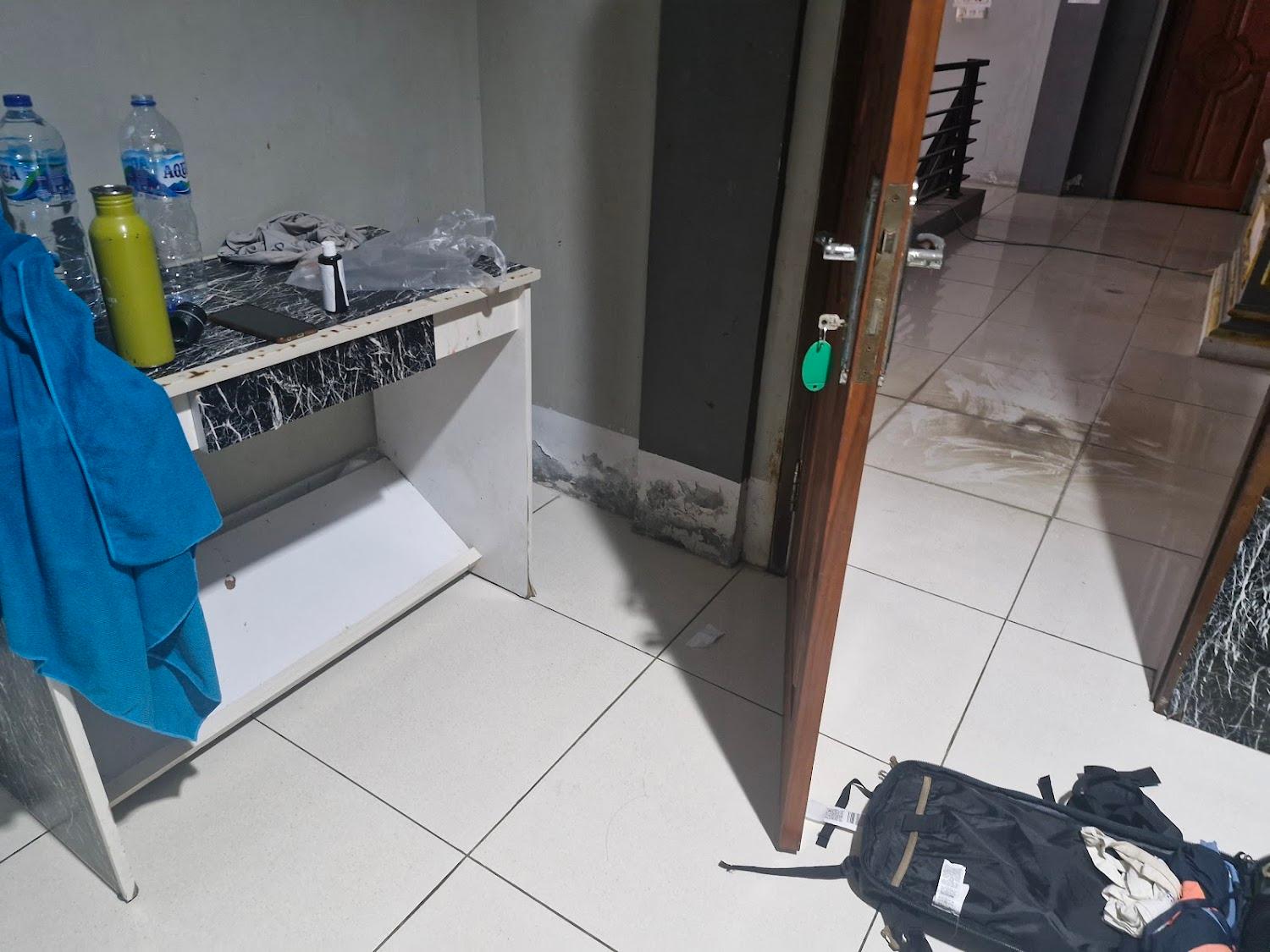 Cover Image for RedDoorz Plus near Transmart Kairagi Dua Manado