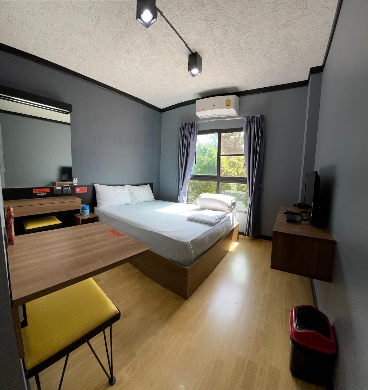 Cover Image for The Room Hotel