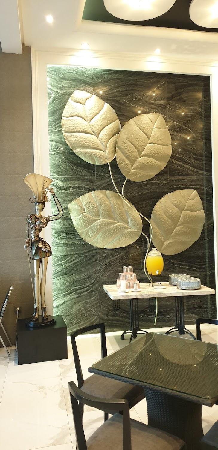 Cover Image for De'Lobby - Suite Hotel