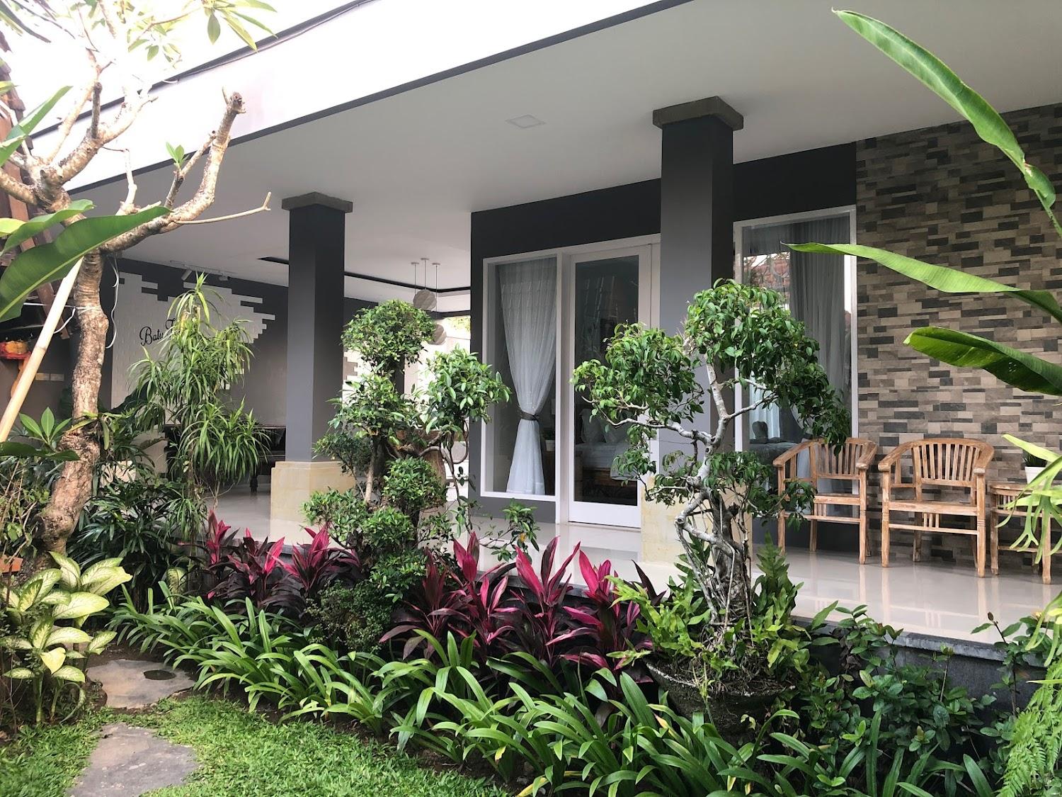Cover Image for Batu Kurung Inn