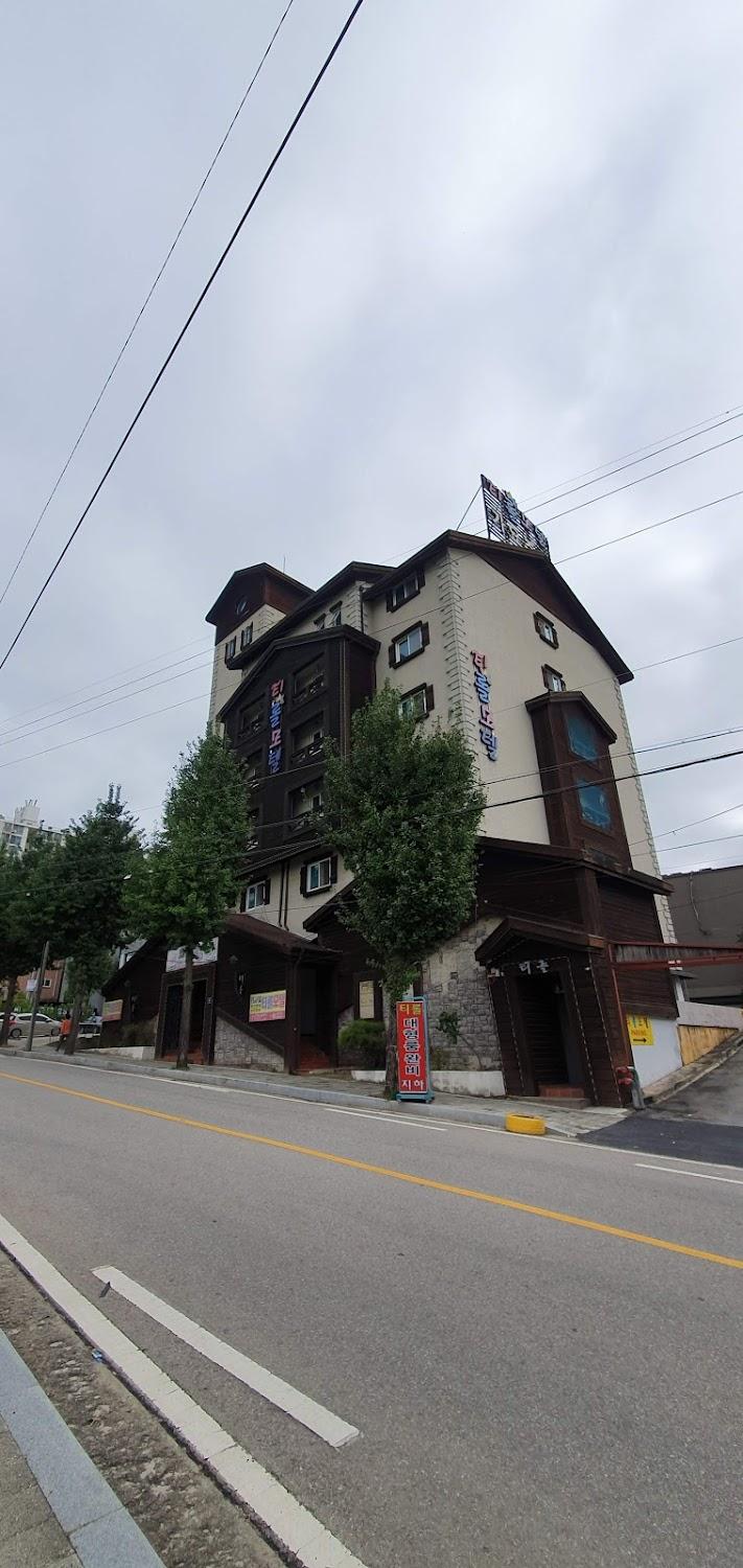 Cover Image for 티롤모텔