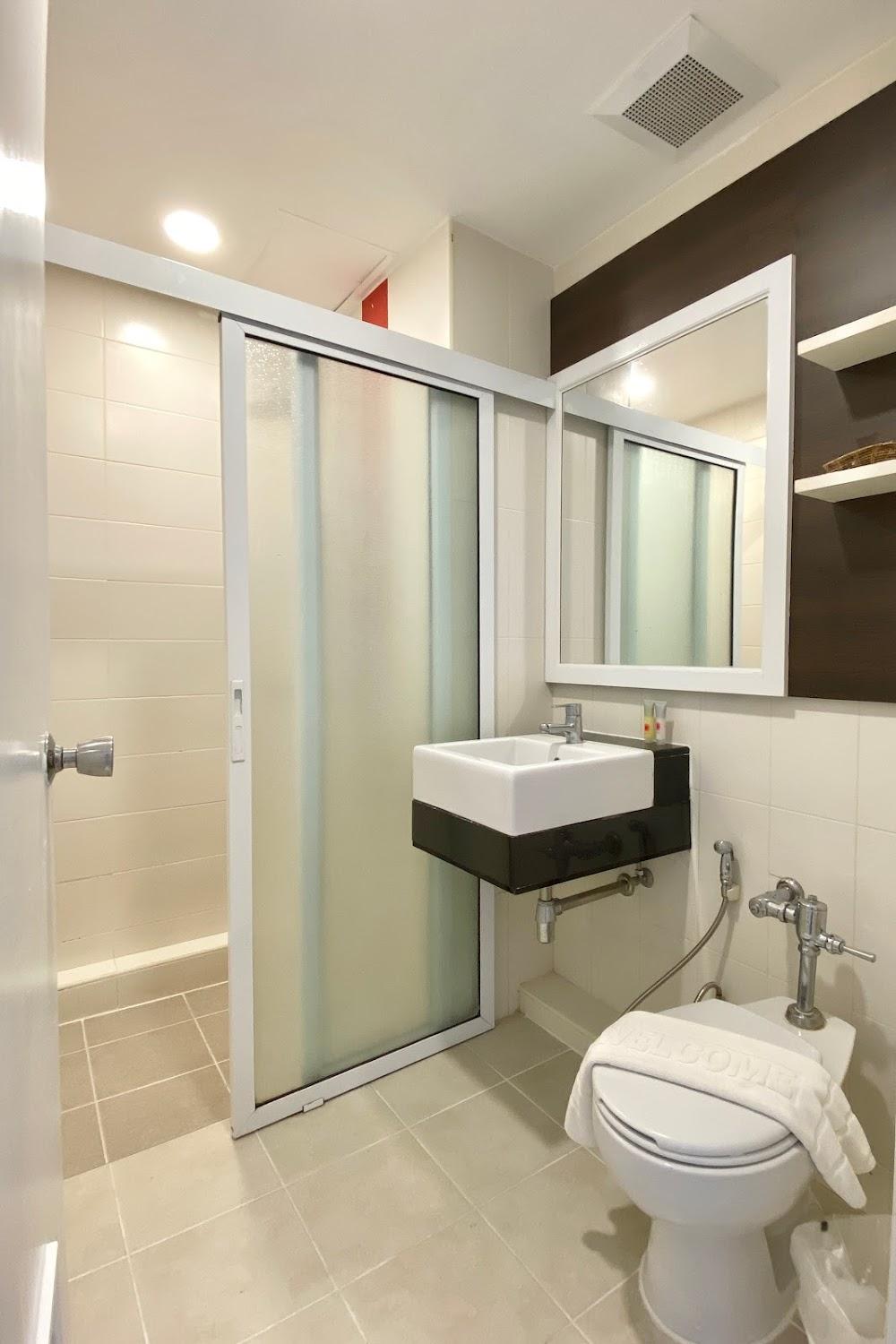 Cover Image for New Travel Lodge Hotel