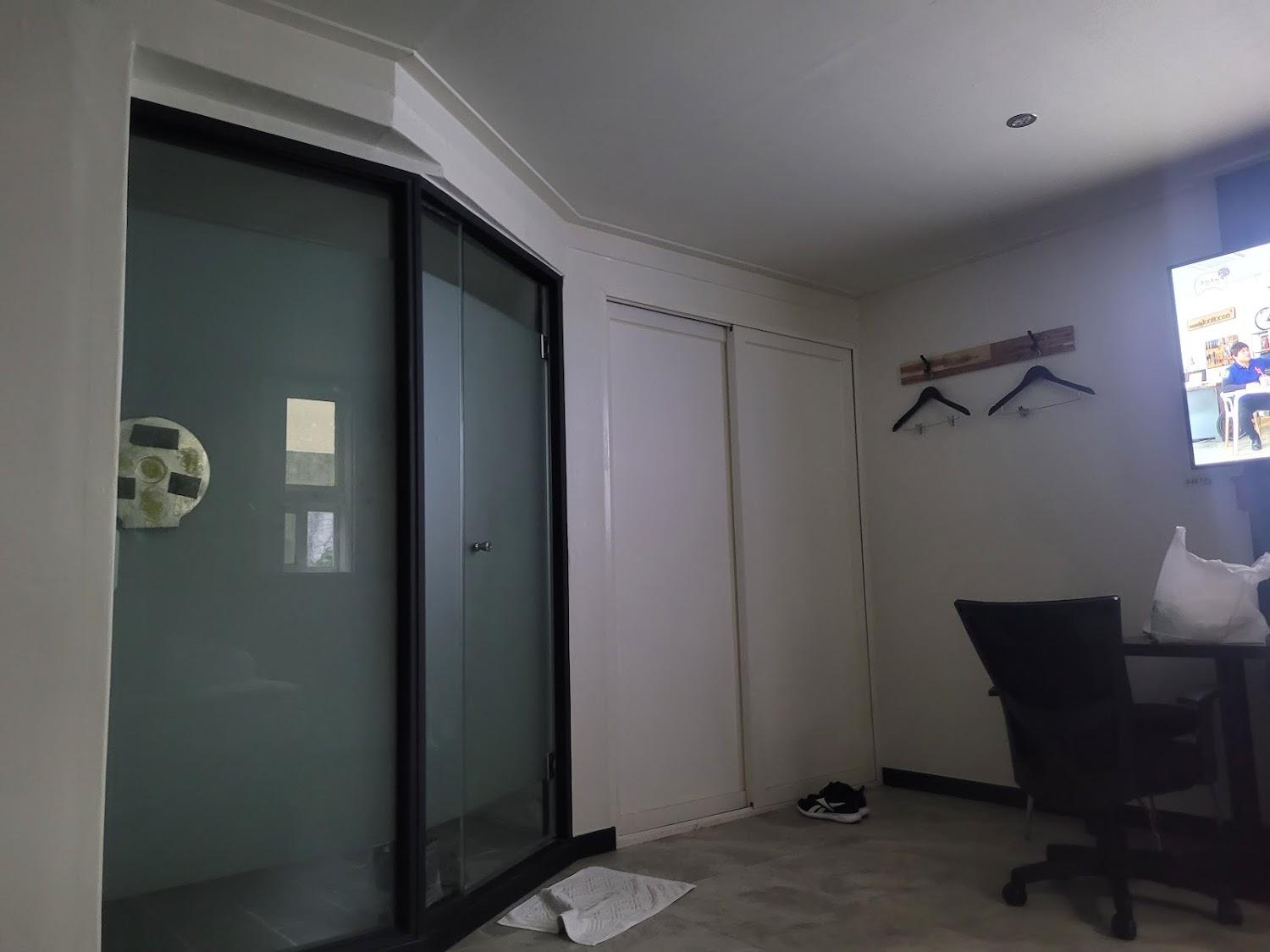 Cover Image for Jimotel
