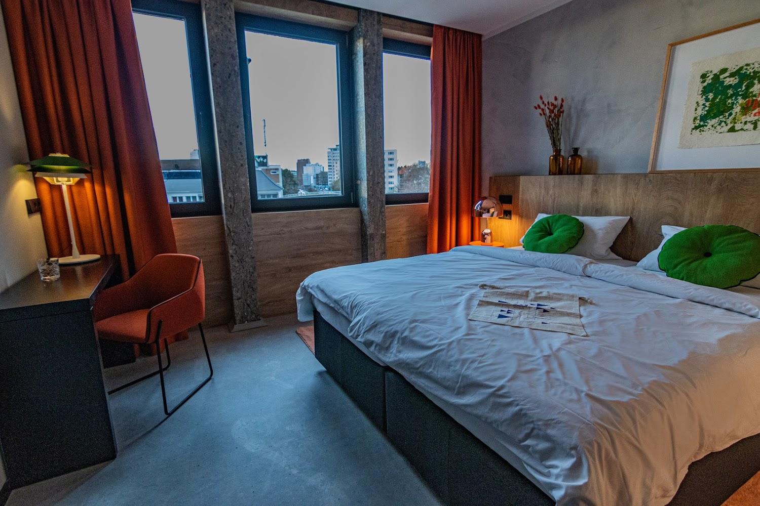 Cover Image for Koncept Hotel International