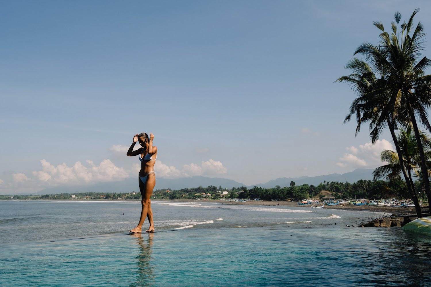 Cover Image for Bombora Medewi