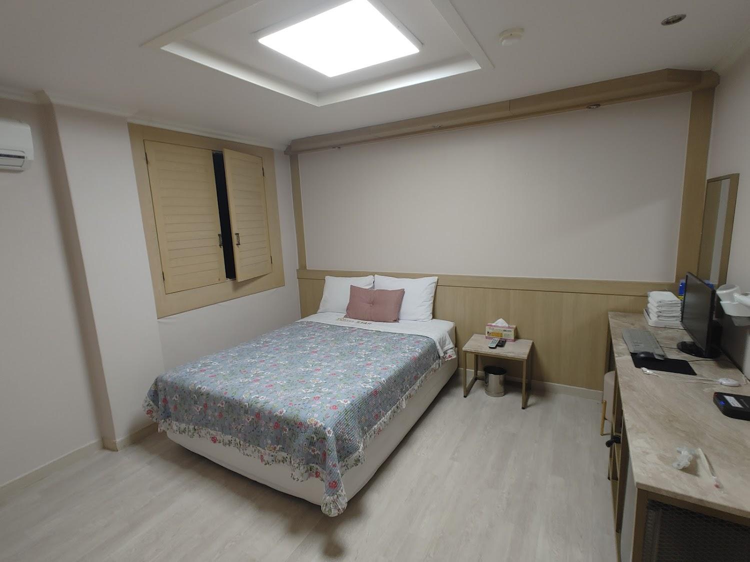 Cover Image for 스타모텔
