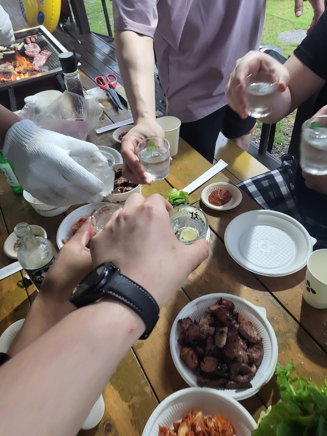 Cover Image for 화이트하우스펜션