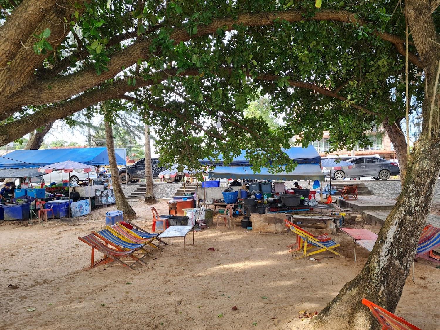 Cover Image for สุณีย์บ้านพัก - Sunee Beach Apartment - Laem Mae Phim