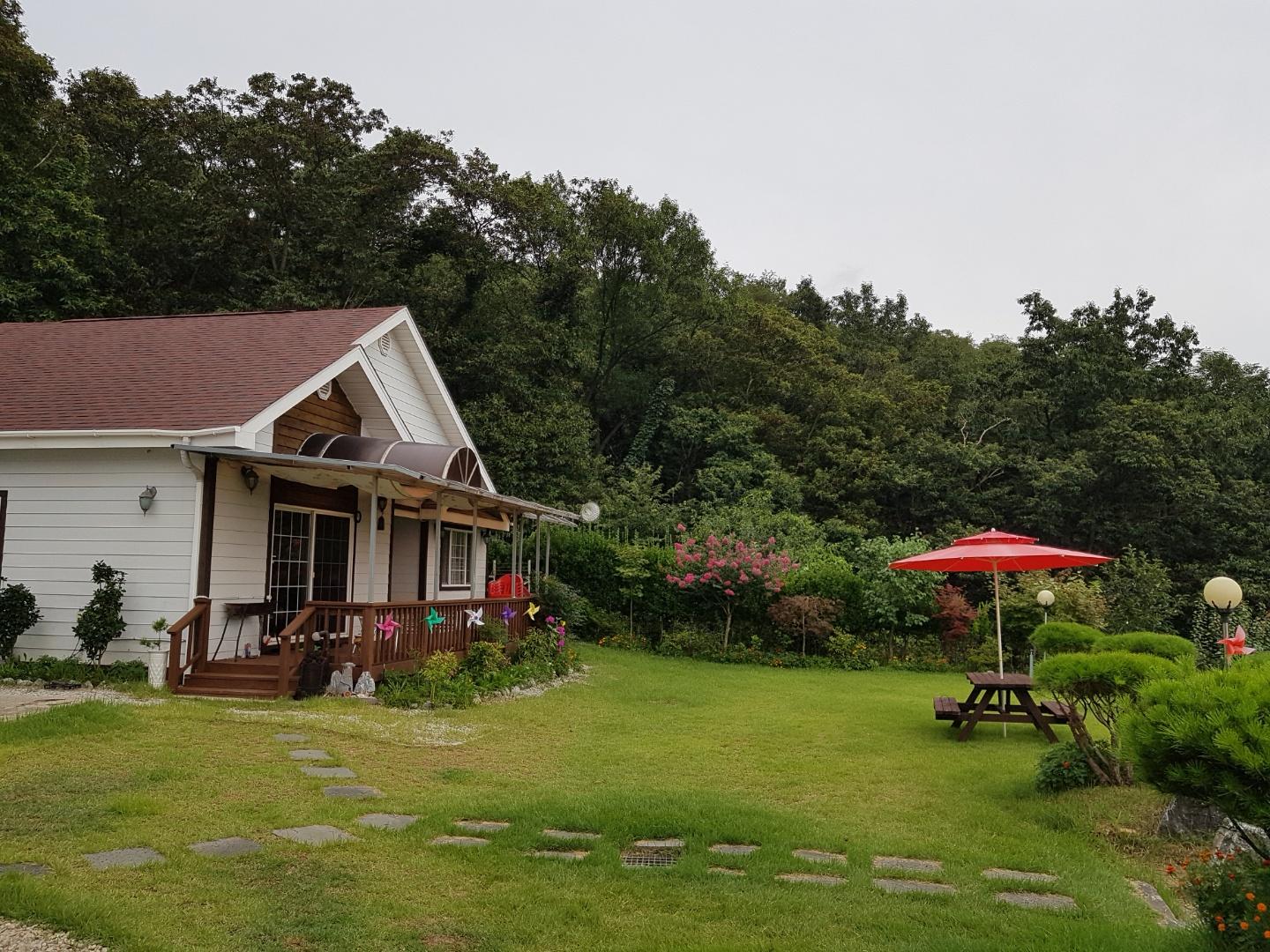 Cover Image for 하늘채펜션