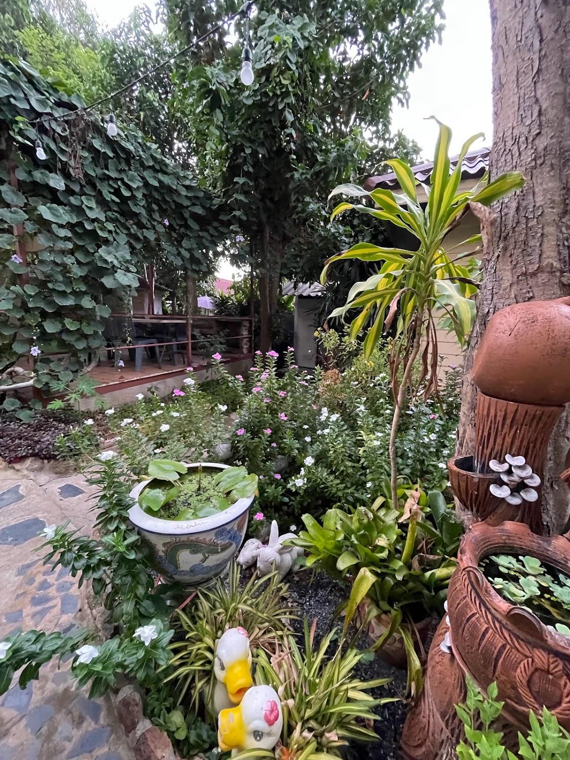 Cover Image for บ้านริมผาฟ้าสวย Banrimpaphasuay