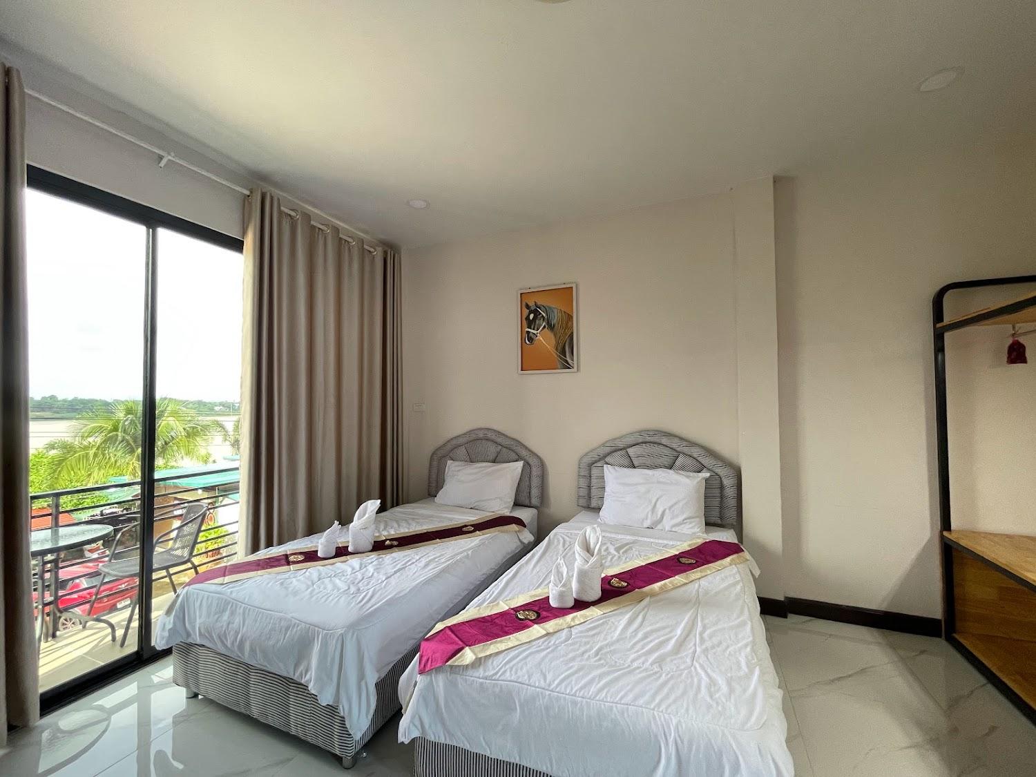 Cover Image for Phanlam View