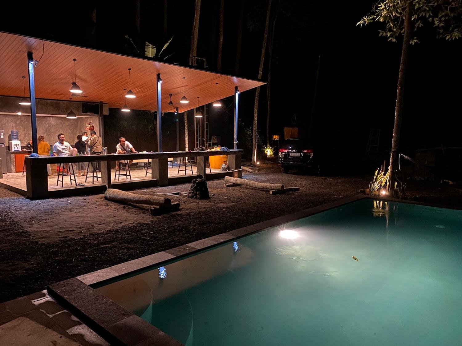 Cover Image for Daydream Lodge