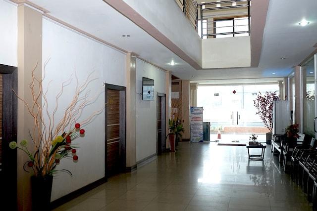 Cover Image for OYO 624 Hotel Golden Vella
