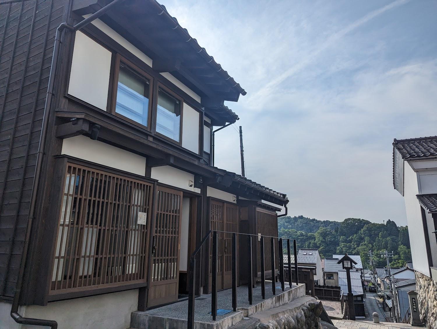 Cover Image for 凪(nagi) おたや東・西
