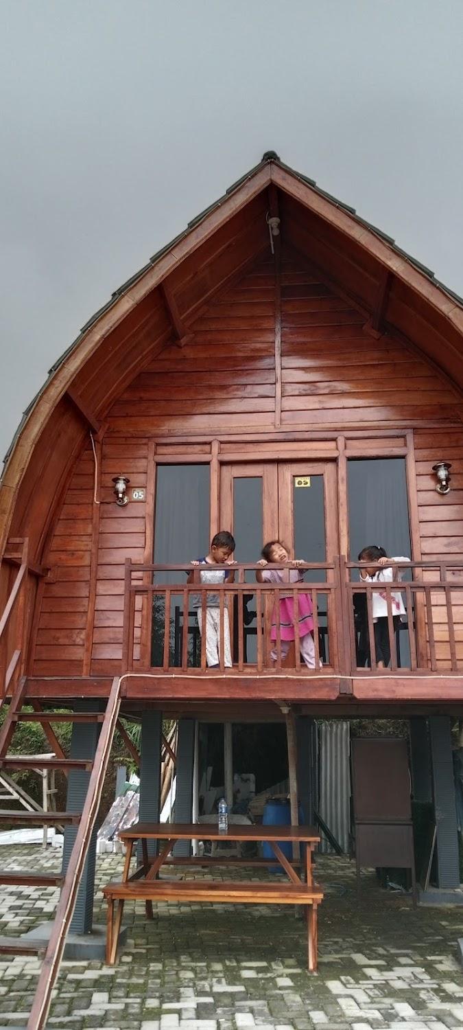 Cover Image for D'KOES HOME STAY