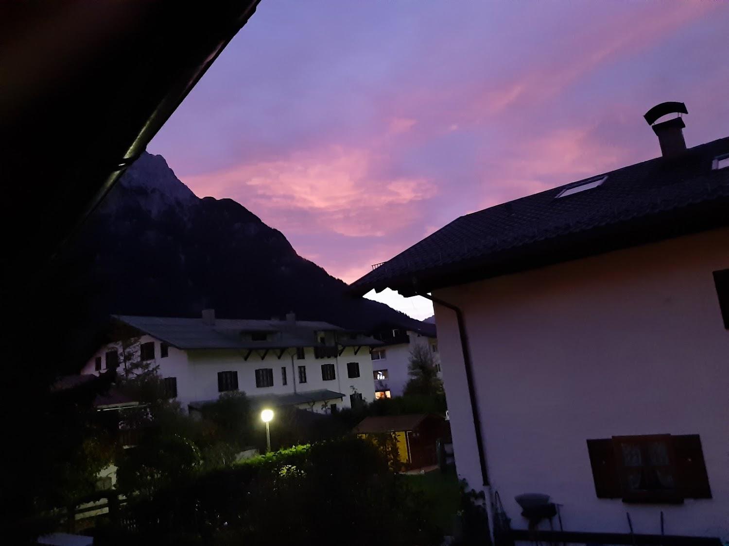 Cover Image for Alpenhof