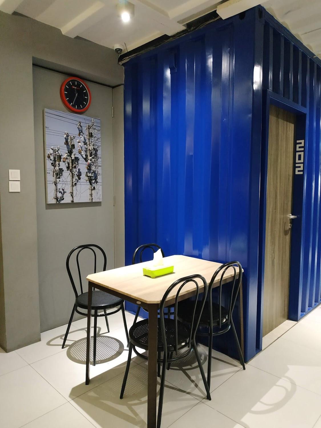 Cover Image for RedDoorz near Taman Rejomulyo Semarang