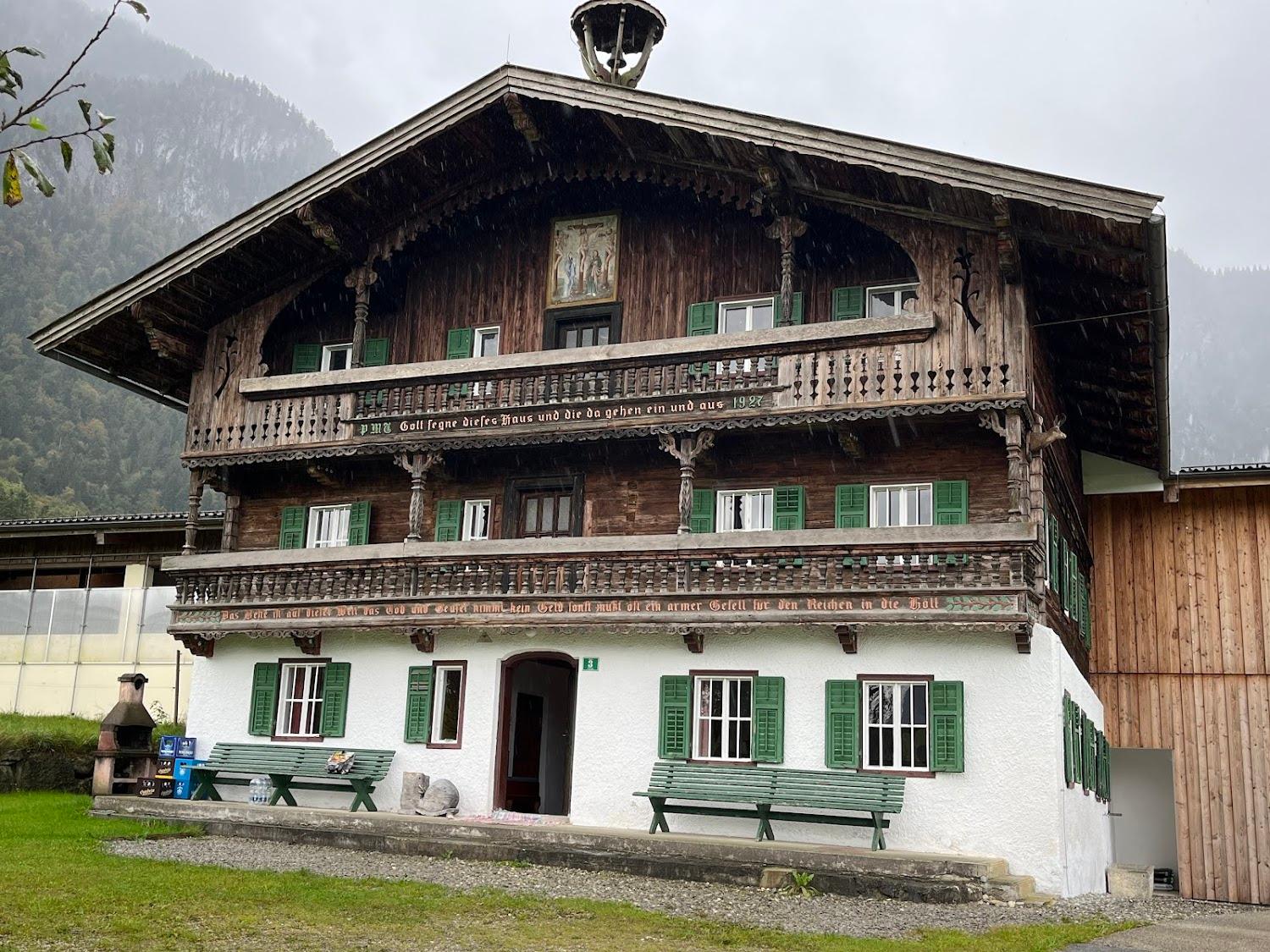Cover Image for Selbstversorgerhütte Plafing
