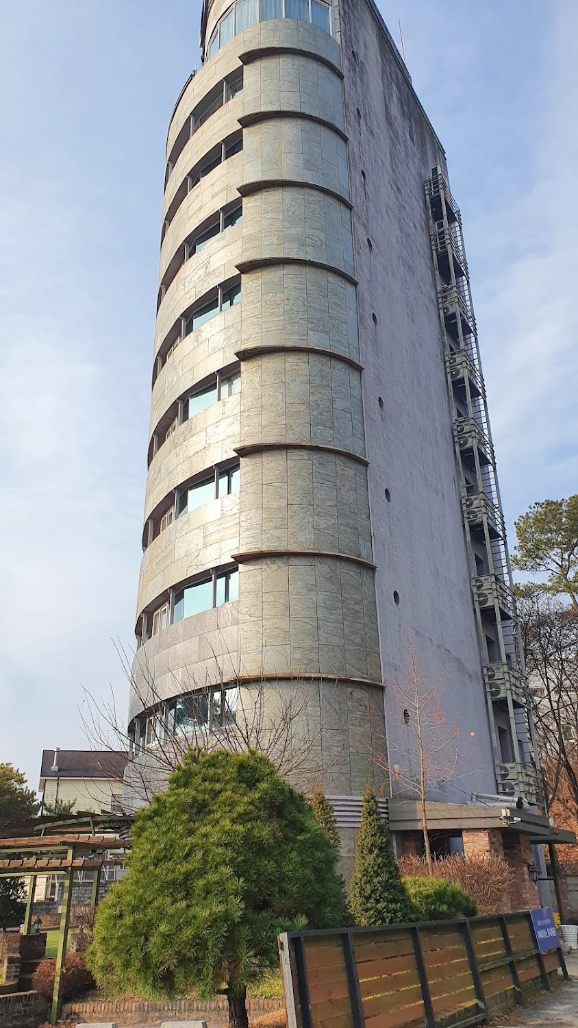 Cover Image for J호텔