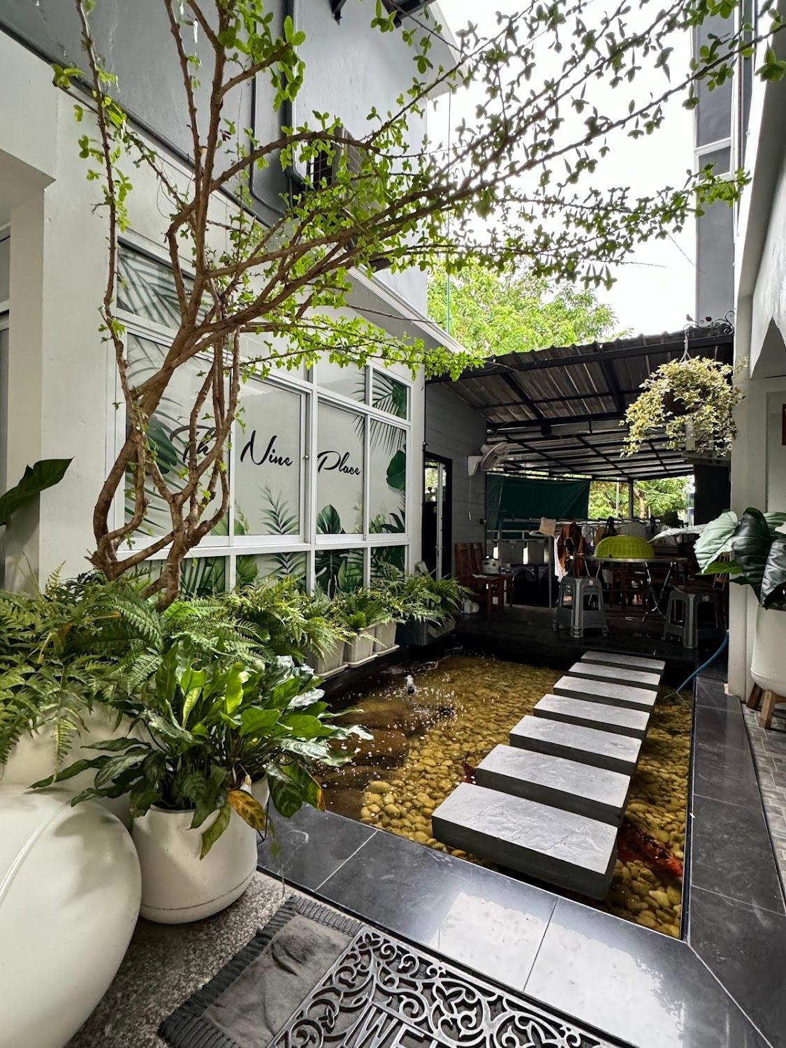Cover Image for THE NINE PLACE Chaeng Sanit