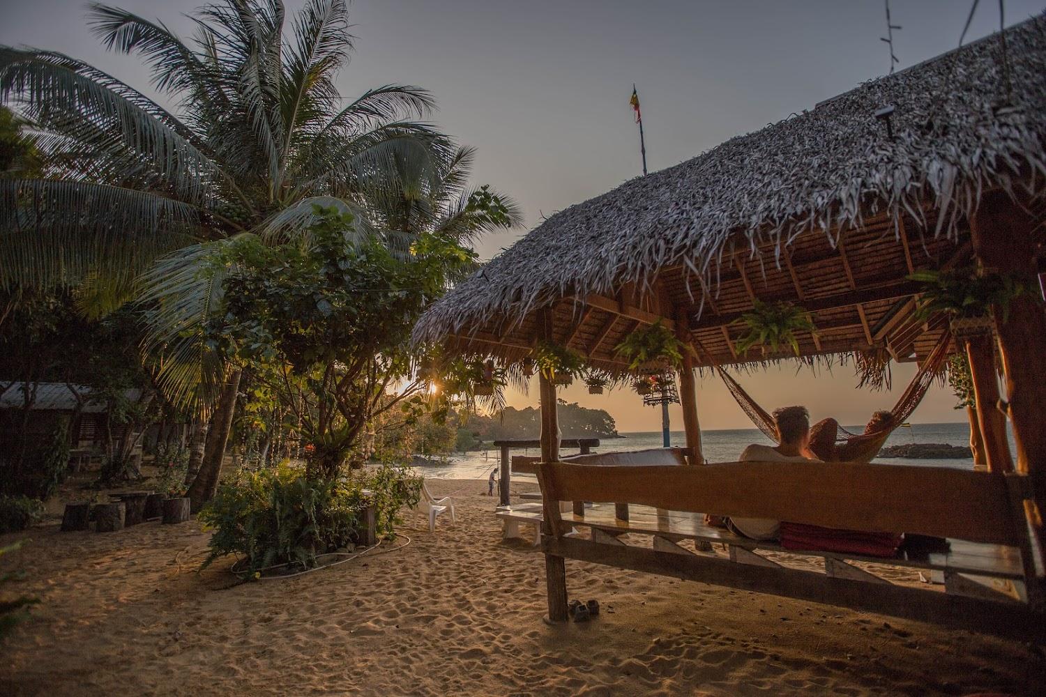 Cover Image for Hornbill Bungalows