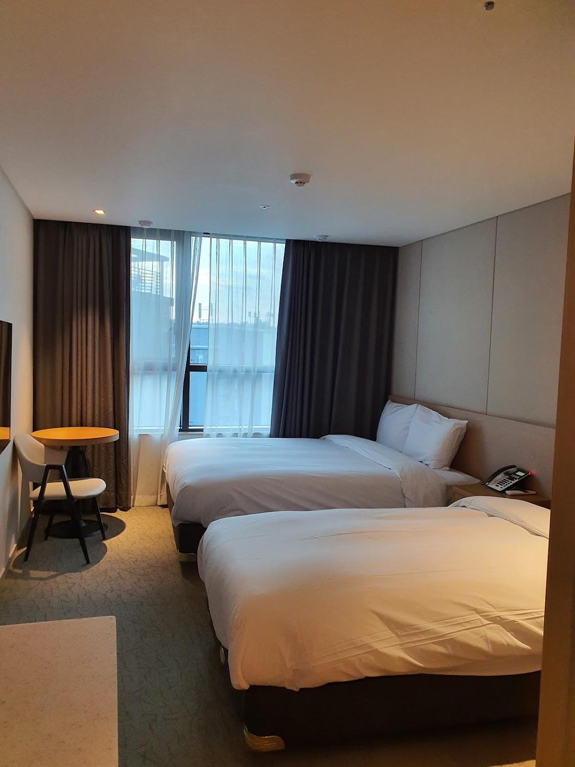 Cover Image for Hotel ZINC