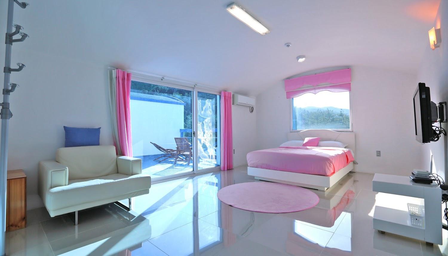 Cover Image for 로데스풀빌라