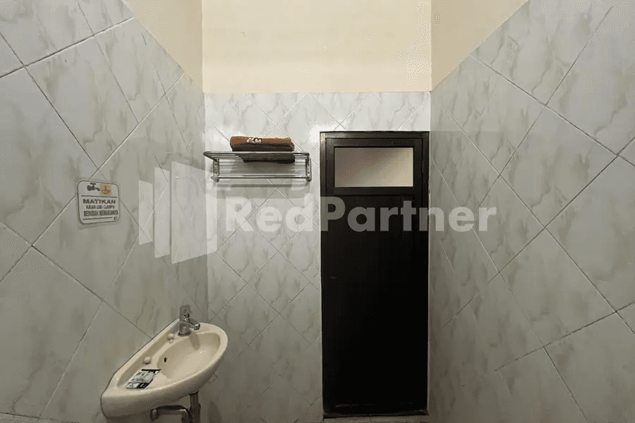 Cover Image for Hotel Dewi RedPartner near Gor Merdeka Jombang