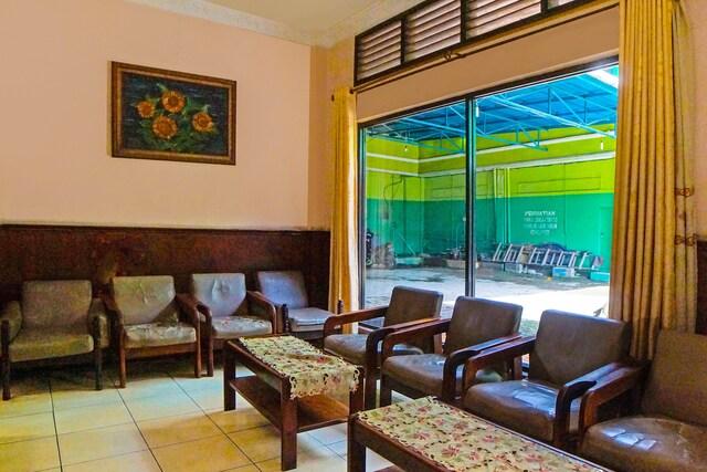 Cover Image for SPOT ON 92340 Lida Hotel