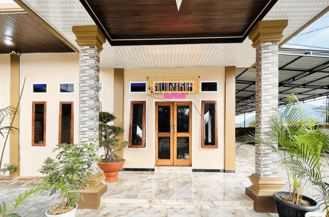 Cover Image for RedDoorz @ Gunari Guest House Merek Karo