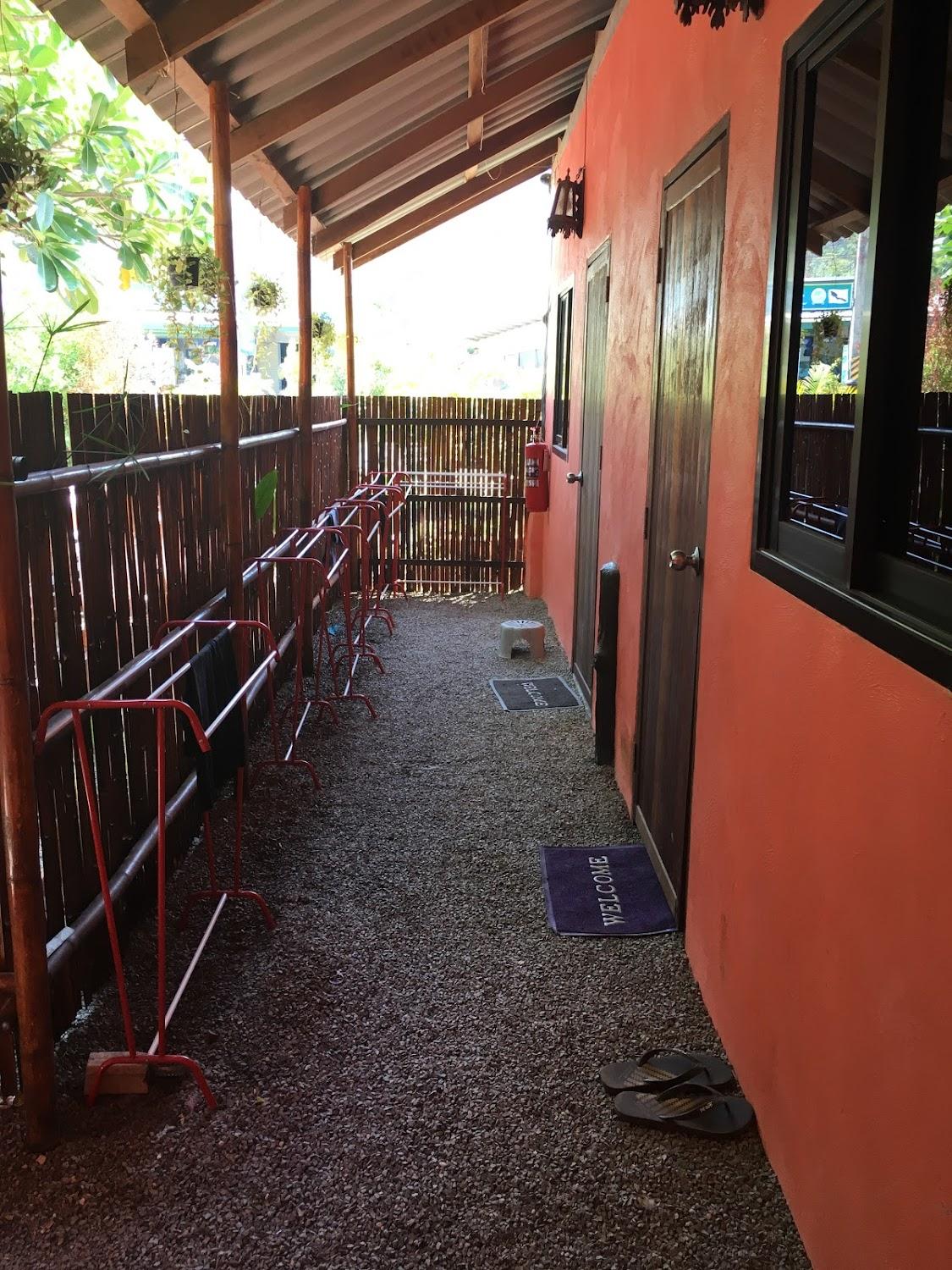 Cover Image for Bubu Lanta Hostel and Bar