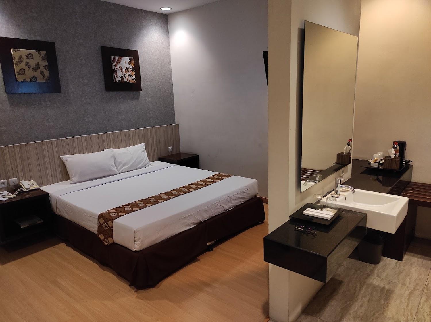 Cover Image for Hotel Sinar 1