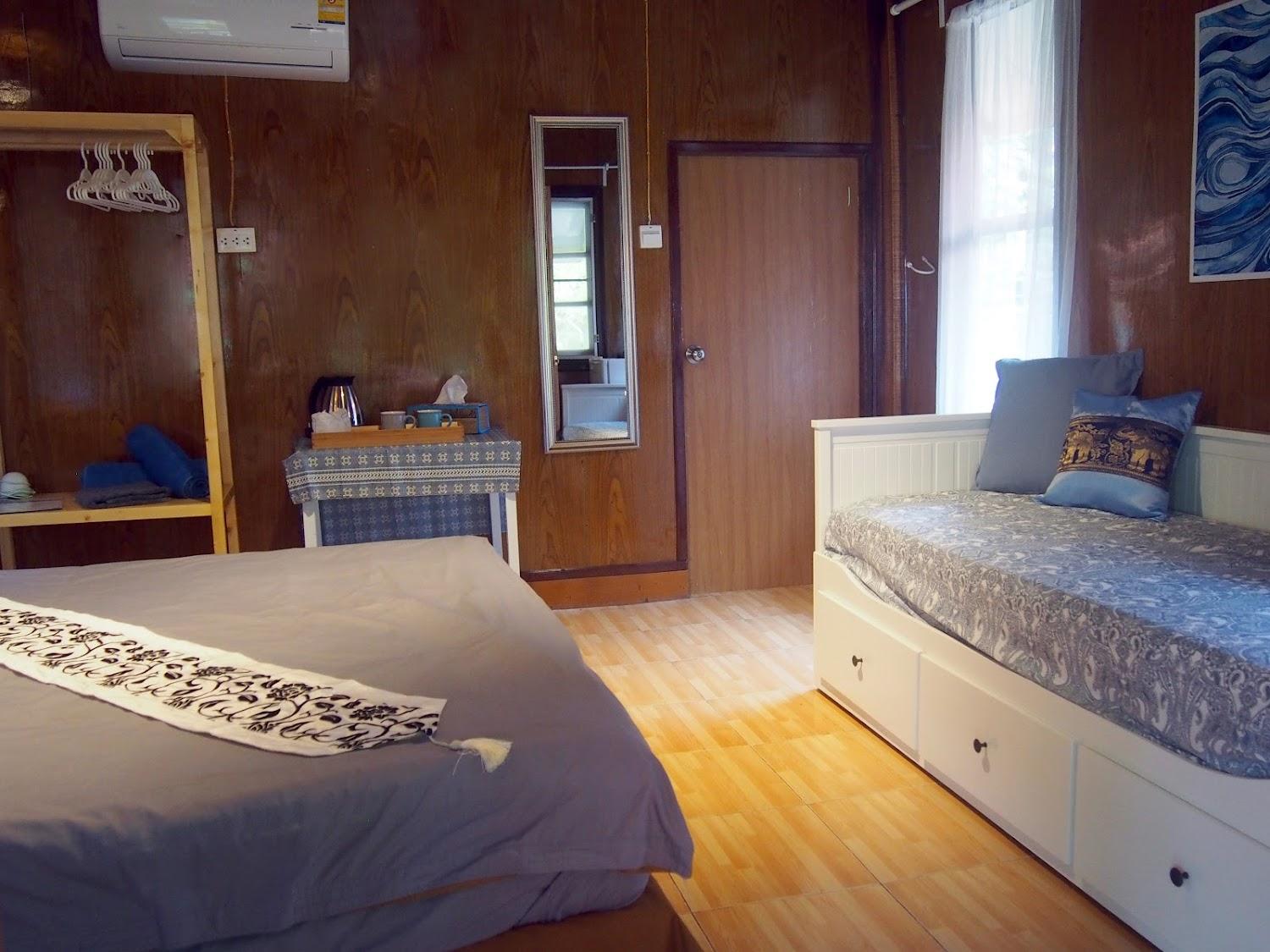 Cover Image for Coco Beach Bungalows