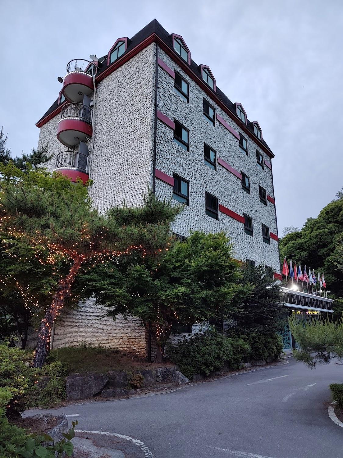 Cover Image for 청풍발리호텔