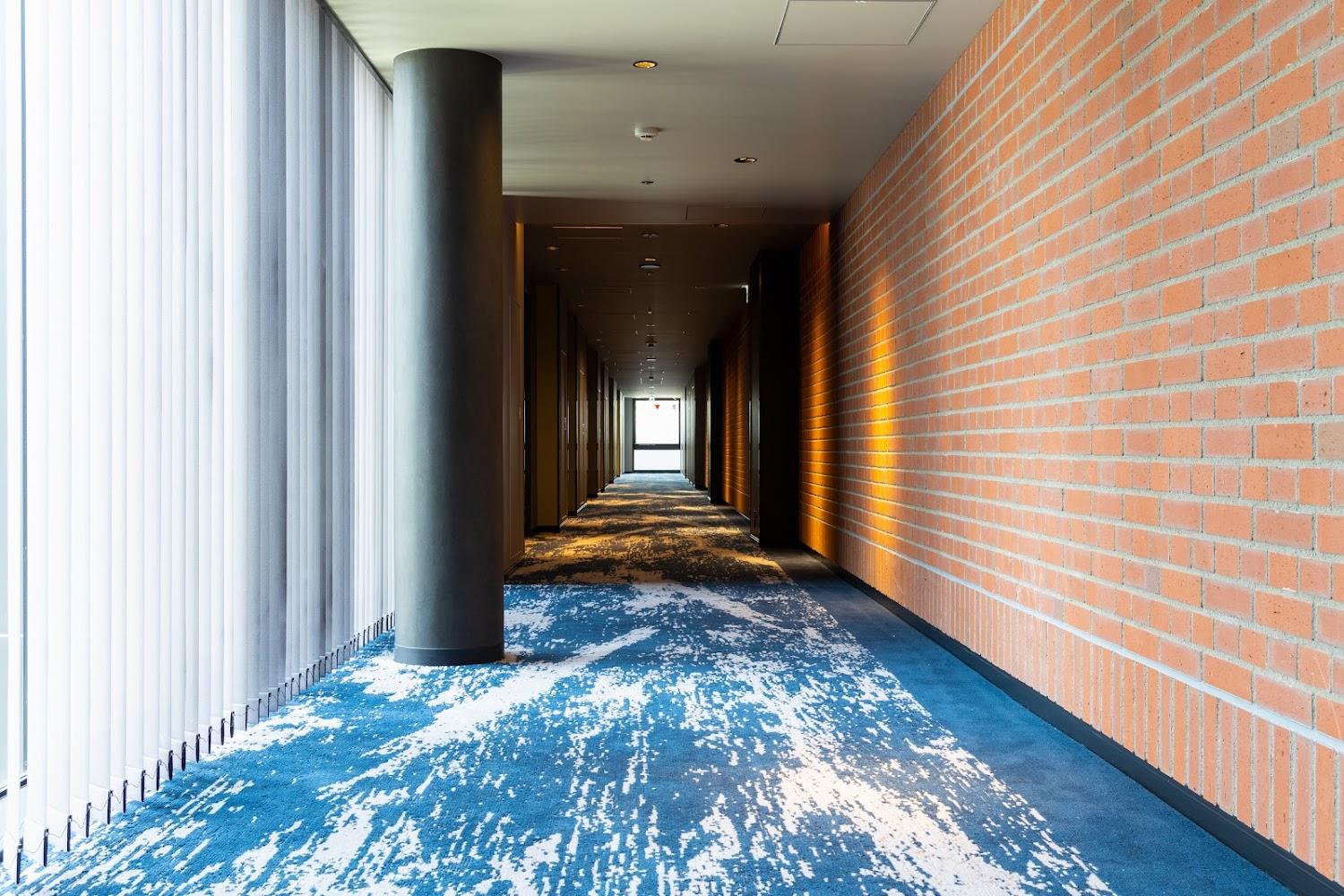 Cover Image for JR-East Hotel Mets Yokohama