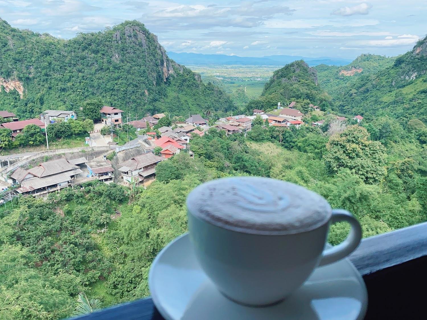 Cover Image for LAYO CAFE (ลาโยคาเฟ่/โฮมสเตย์) @ผาหมี