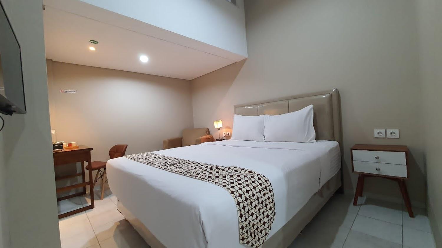 Cover Image for Christine Hotel Jogja