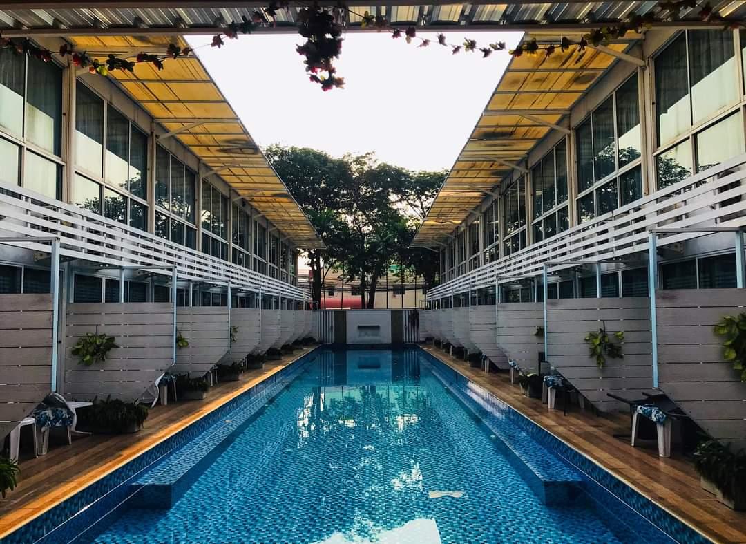 Cover Image for Pool House Serviced Resident