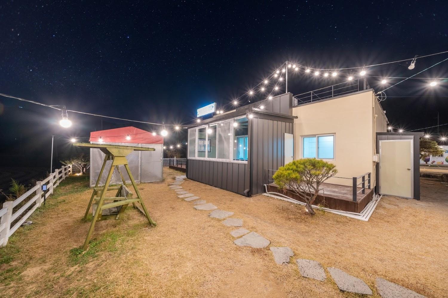 Cover Image for 청도 쿠키키즈풀빌라(개별풀빌라 미온수 유지!)