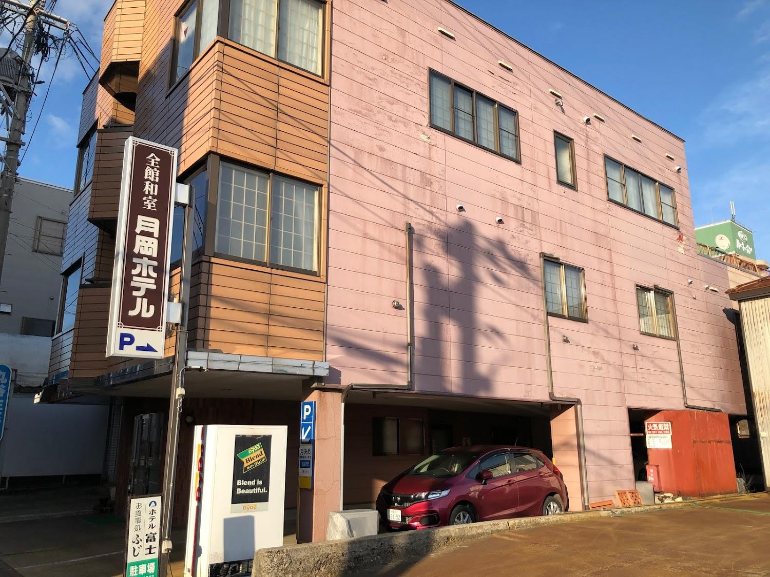 Cover Image for Tsukioka Hotel