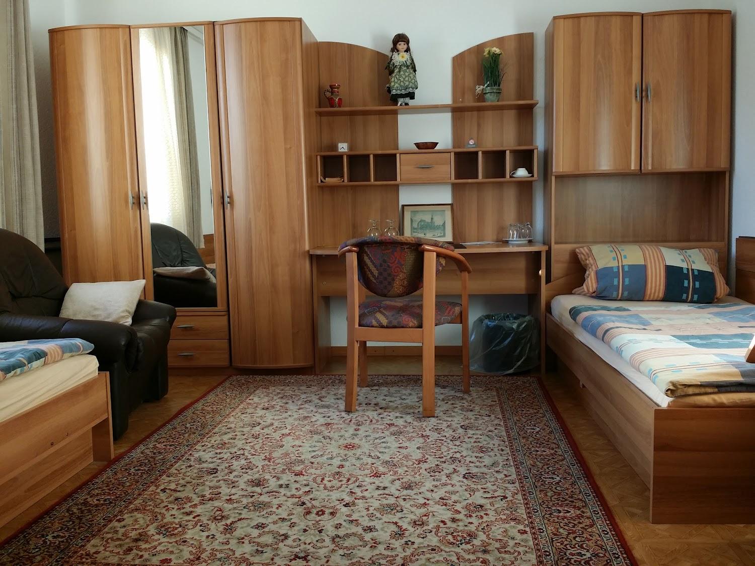 Cover Image for Hotel garni im CCB Jürgen Schmidt